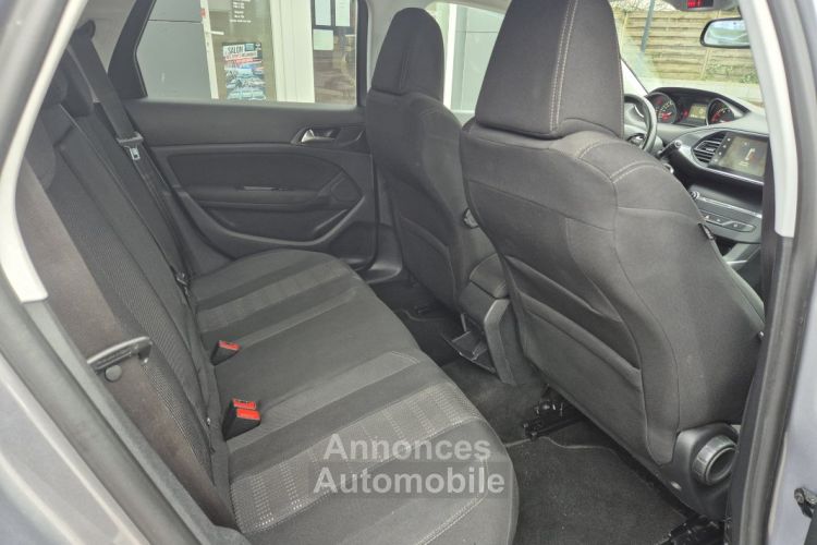 Peugeot 308 1.2 e-THP 130 cv ALLURE - Caméra de recul - - <small></small> 7.990 € <small>TTC</small> - #14