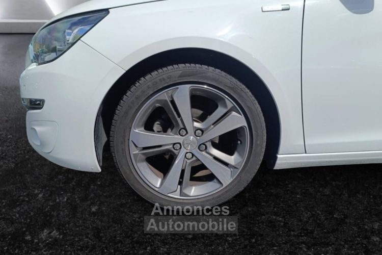 Peugeot 308 1.2 Ess - 110ch Style Caméra  Confort pack Clim automatique toit pano Garantie 12 mois - <small></small> 8.790 € <small>TTC</small> - #9