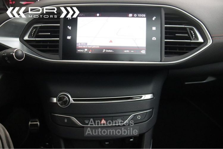 Peugeot 308 1.2 GT LINE 130PK - NAVI MIRROR LINK DAB PANODAK LED - <small></small> 13.995 € <small>TTC</small> - #17