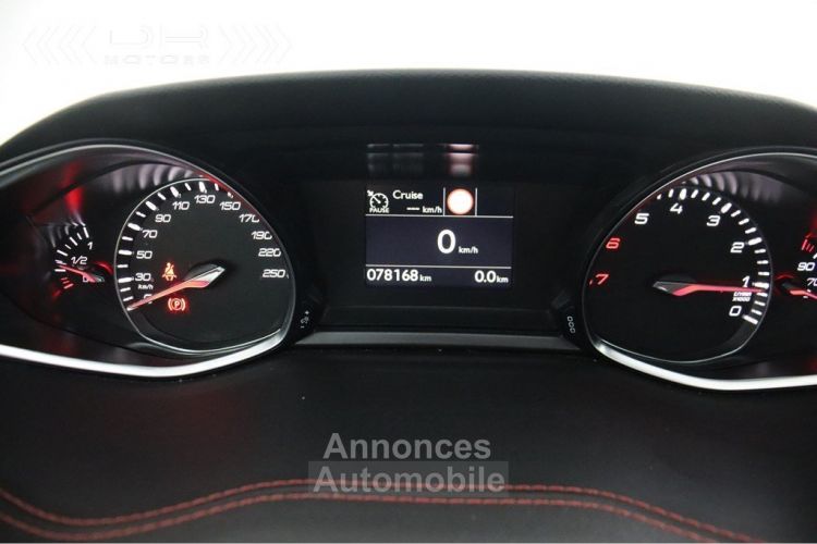 Peugeot 308 1.2 GT LINE 130PK - NAVI MIRROR LINK DAB PANODAK LED - <small></small> 13.995 € <small>TTC</small> - #35