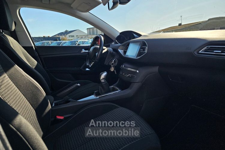 Peugeot 308 1.2 ptec - <small></small> 7.490 € <small>TTC</small> - #7