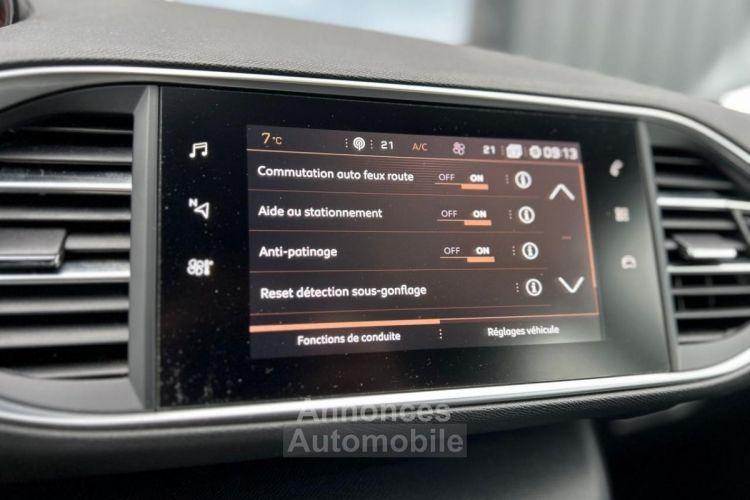 Peugeot 308 1.2 PureTech 110CH Active - CARPLAY / RADAR AR - <small></small> 7.490 € <small>TTC</small> - #15