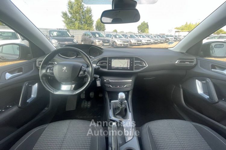 Peugeot 308 1.2 PureTech 110ch S&S Active Business 1erMain GPS CarPlay TVA20% 9,975€ H.T. - <small></small> 11.970 € <small>TTC</small> - #13