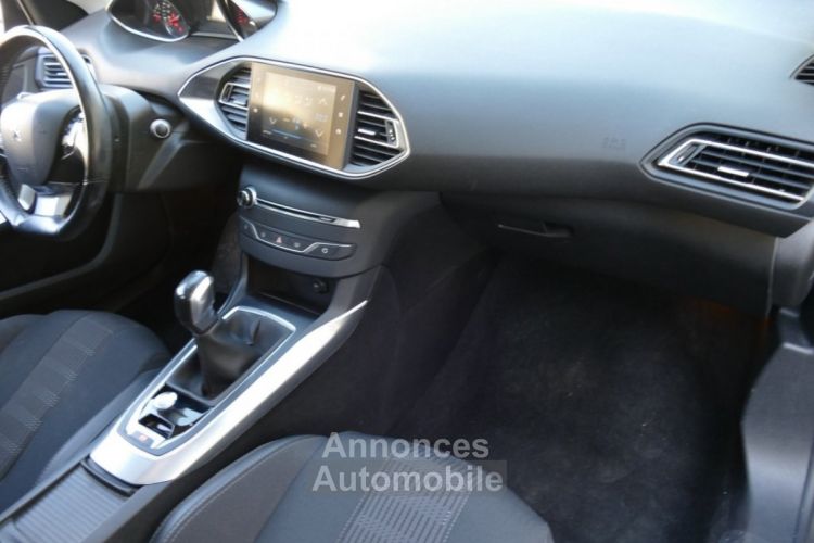 Peugeot 308 1.2 PureTech 110ch SS BVM5 Allure - <small></small> 8.990 € <small>TTC</small> - #15