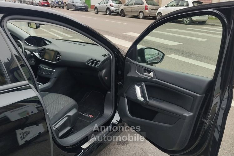 Peugeot 308 1.2 PureTech 110ch S&S BVM5 Style - <small></small> 11.990 € <small>TTC</small> - #12