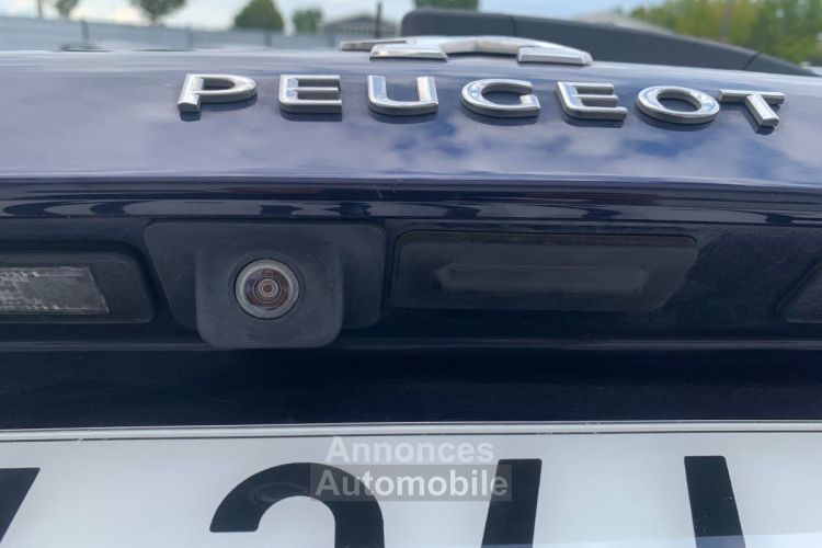 Peugeot 308 1.2 PureTech 110ch S&S Tech Edition 1erMain GPS Caméra TVA20% Récupérable Prime à la conversion - <small></small> 13.990 € <small>TTC</small> - #17