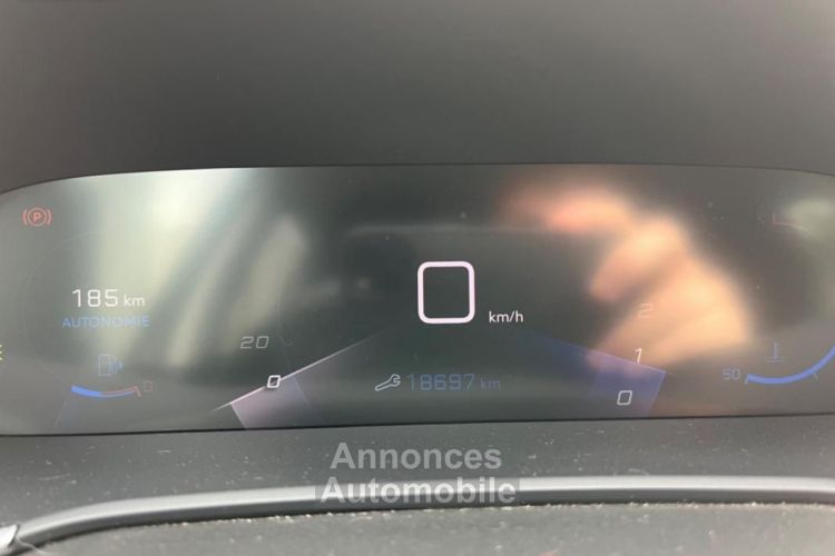 Peugeot 308 1.2 puretech 110CH STYLE APPLE CARPLAY + CAMERA DE RECUL - <small></small> 12.275 € <small>TTC</small> - #17