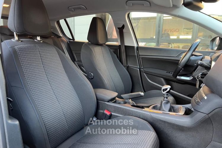 Peugeot 308 1,2 puretech 110CH STYLE APPLE CARPLAY + CAMERA DE RECUL COURROIE NEUVE - <small></small> 8.480 € <small>TTC</small> - #12