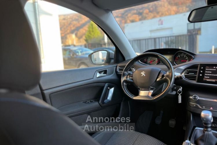 Peugeot 308 1,2 puretech 110CH STYLE APPLE CARPLAY + CAMERA DE RECUL COURROIE NEUVE - <small></small> 8.480 € <small>TTC</small> - #14