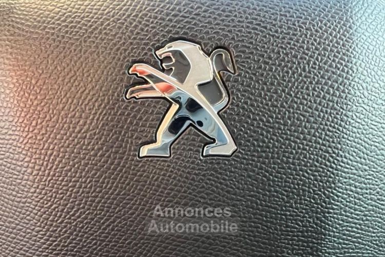 Peugeot 308 1,2 puretech 110CH STYLE APPLE CARPLAY + CAMERA DE RECUL COURROIE NEUVE - <small></small> 8.480 € <small>TTC</small> - #17