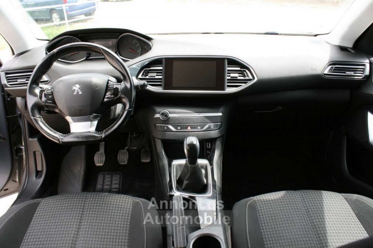 Peugeot 308 1.2 PURETECH 110CH STYLE S&S 5P - <small></small> 8.990 € <small>TTC</small> - #8