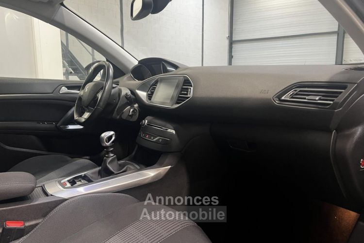 Peugeot 308 1.2 PURETECH 130 ALLURE TOIT PANORAMIQUE - <small></small> 9.490 € <small>TTC</small> - #16