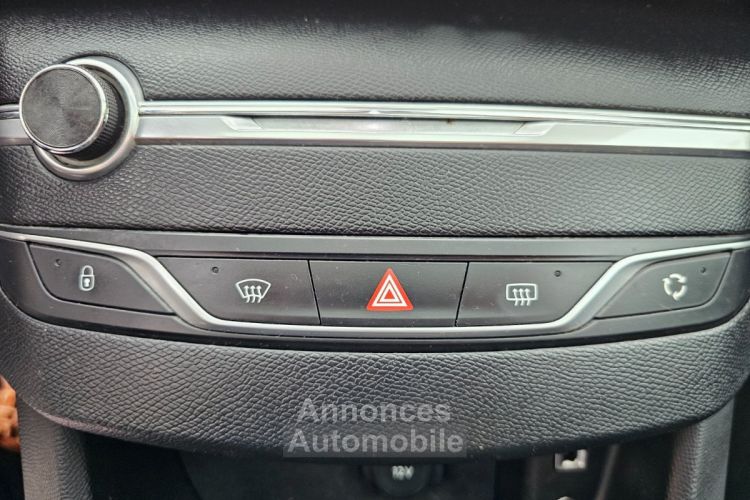 Peugeot 308 1.2 PureTech 130 cv SS EAT6 Féline - Distribution changée - <small></small> 9.990 € <small>TTC</small> - #17