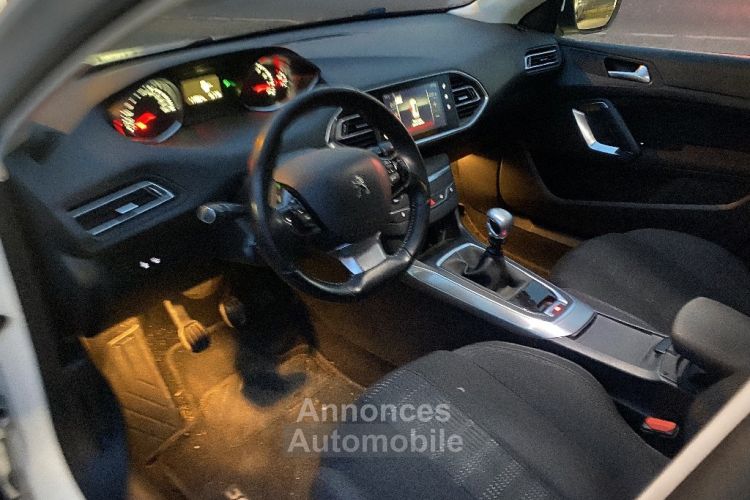 Peugeot 308 1.2 PureTech 130ch SetS BVM6 Allure - <small></small> 7.890 € <small>TTC</small> - #5