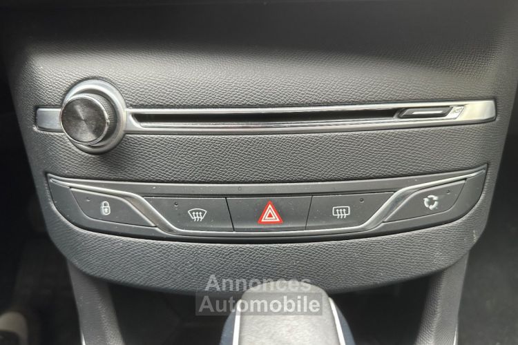 Peugeot 308 1.2 PureTech 130ch SS EAT6 Allure - <small></small> 12.490 € <small>TTC</small> - #13