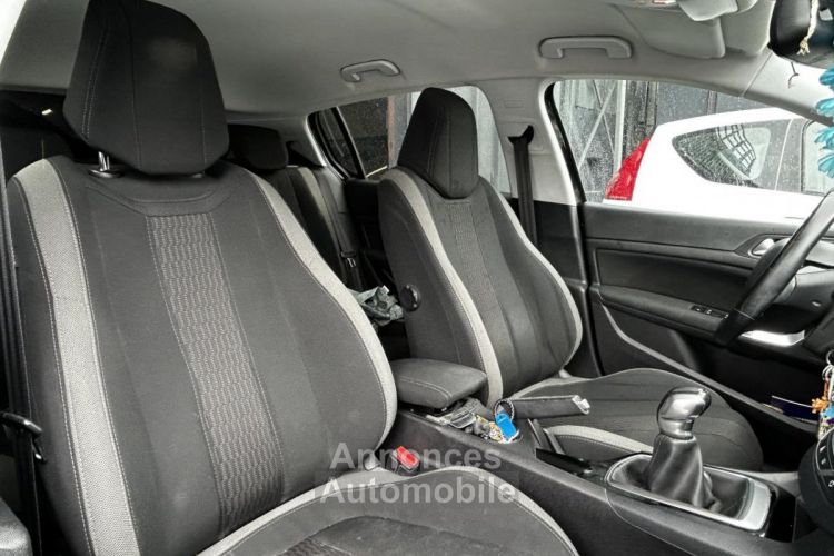 Peugeot 308 1.2 THP 110ch finition Style - <small></small> 9.990 € <small>TTC</small> - #15