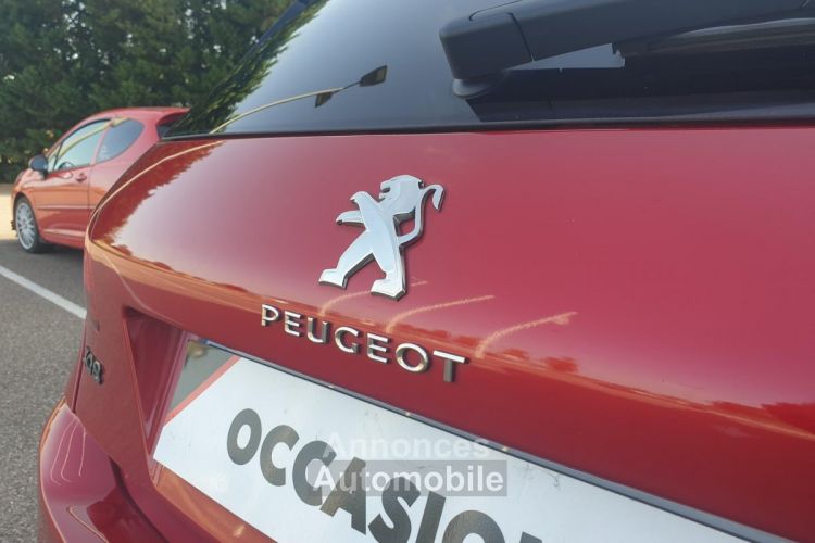 Peugeot 308 1.2i - 130 Rouge Ultimate   GT Line Garantie 5 ans - <small></small> 12.990 € <small>TTC</small> - #44