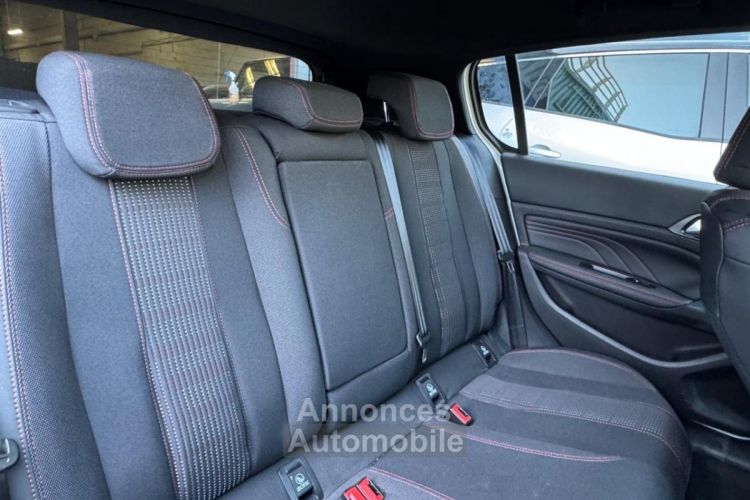 Peugeot 308 1.2i PureTech 12V S&S - 130 - BV EAT8  II 2013 BERLINE GT Line PHASE 2 - <small></small> 17.990 € <small>TTC</small> - #18