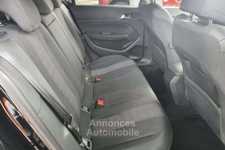 Peugeot 308 1.2i PureTech 12V S&S - 130 - BV EAT8 II BERLINE Allure Pack PHASE 2 - <small></small> 16.990 € <small>TTC</small> - #12