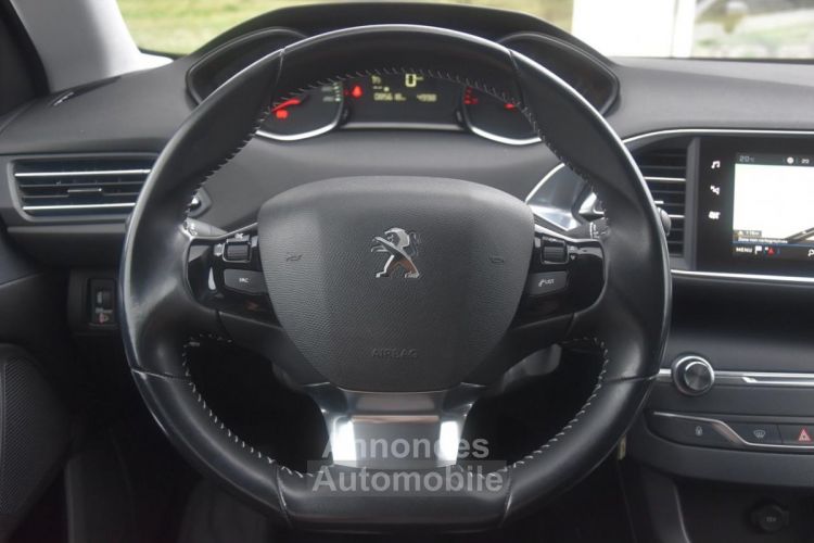 Peugeot 308 1.2i PureTech 12V S&S - 130 II 2013 BERLINE Style PHASE 2 - <small></small> 11.490 € <small>TTC</small> - #5