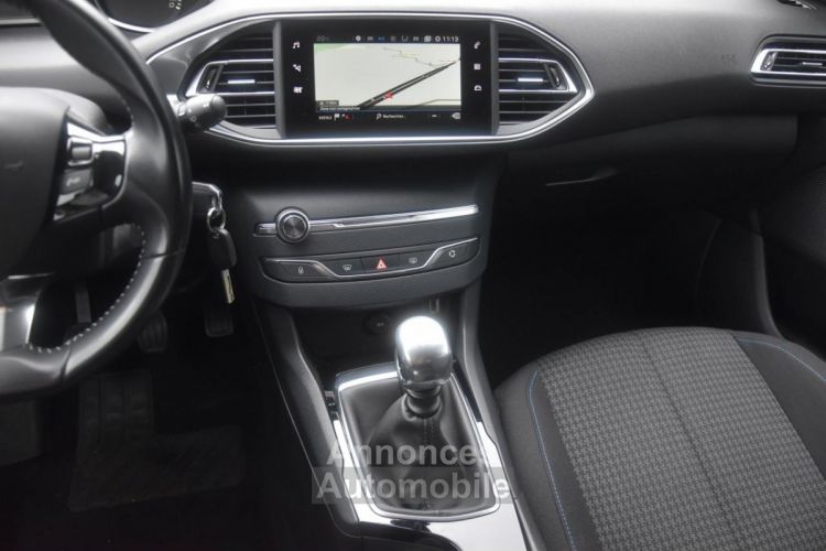 Peugeot 308 1.2i PureTech 12V S&S - 130 II 2013 BERLINE Style PHASE 2 - <small></small> 11.490 € <small>TTC</small> - #13