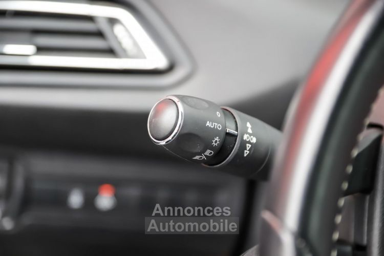 Peugeot 308 1.2i PureTech 130 EAT8 Active Business FRANCAISE GPS CARPLAY RADAR AV/ARR BVA - <small></small> 14.980 € <small>TTC</small> - #14