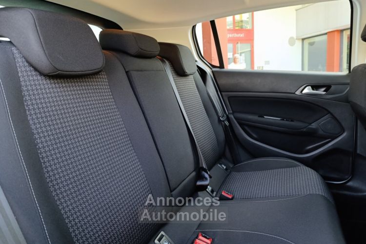 Peugeot 308 1.2l THP EAT8 130 cv Boîte auto - <small></small> 12.690 € <small>TTC</small> - #13