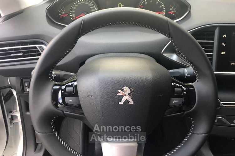 Peugeot 308 130 ACTIVE S&S BVM6 - <small></small> 17.990 € <small>TTC</small> - #10