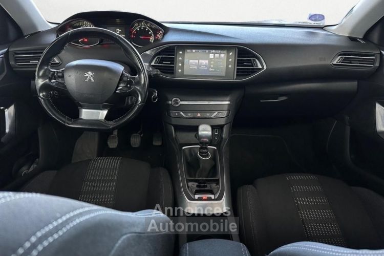 Peugeot 308 130 CH PACK ALLURE TOIT PANORAMIQUE, RADAR AV-AR - <small></small> 8.990 € <small>TTC</small> - #11