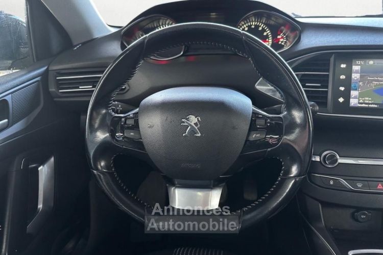 Peugeot 308 130 CH PACK ALLURE TOIT PANORAMIQUE, RADAR AV-AR - <small></small> 8.990 € <small>TTC</small> - #13