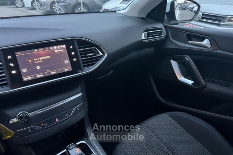 Peugeot 308 1.5 BLUEHDI 130CH S&S STYLE EAT8 2019 - <small></small> 19.990 € <small>TTC</small> - #5
