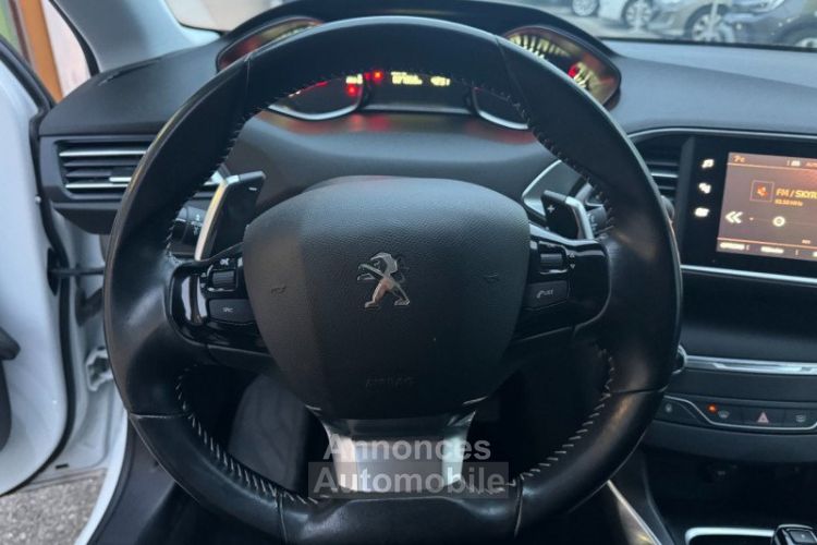 Peugeot 308 1.5 BLUEHDI 130CH S&S STYLE EAT8 2019 - <small></small> 19.990 € <small>TTC</small> - #7