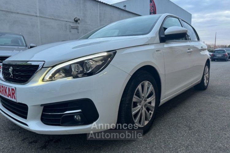 Peugeot 308 1.5 BLUEHDI 130CH S&S STYLE EAT8 2019 - <small></small> 19.990 € <small>TTC</small> - #19