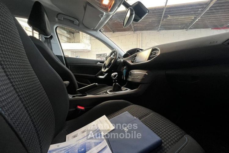 Peugeot 308 1.5 BLUEHDI 130CH S&S STYLE - <small></small> 8.490 € <small>TTC</small> - #5