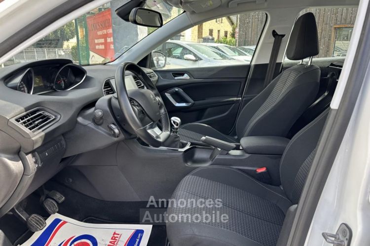 Peugeot 308 1.5 BlueHDi S&S - 130 Affaire Premium Pack Gps + Attelage - <small></small> 11.990 € <small>TTC</small> - #42