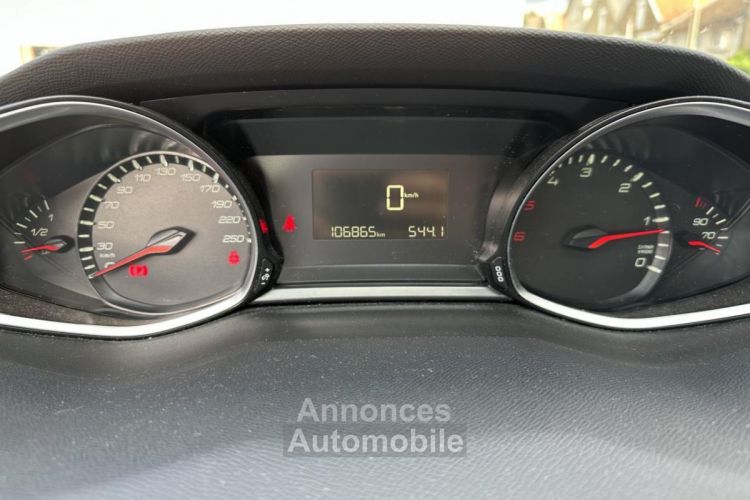 Peugeot 308 1.5 BlueHDi S&S - 130 Affaire Premium Pack Gps + Attelage - <small></small> 11.990 € <small>TTC</small> - #50