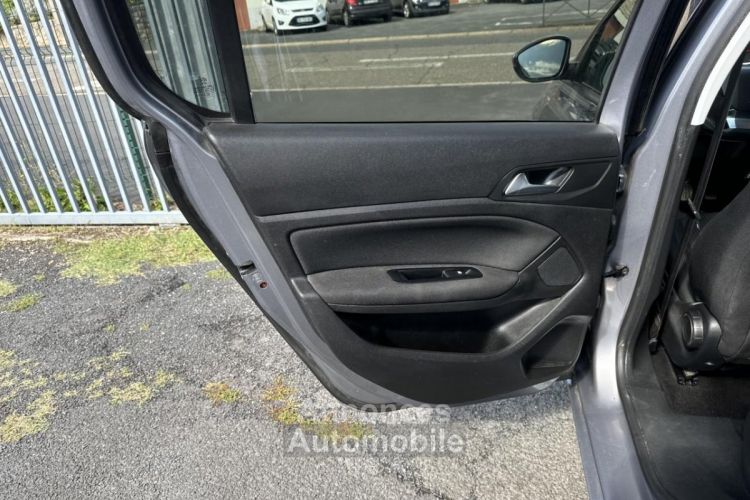 Peugeot 308 1.5 BlueHDi S&S - 130 Style Gps + Radar AR + Clim + Tva recuperable - <small></small> 10.990 € <small></small> - #21