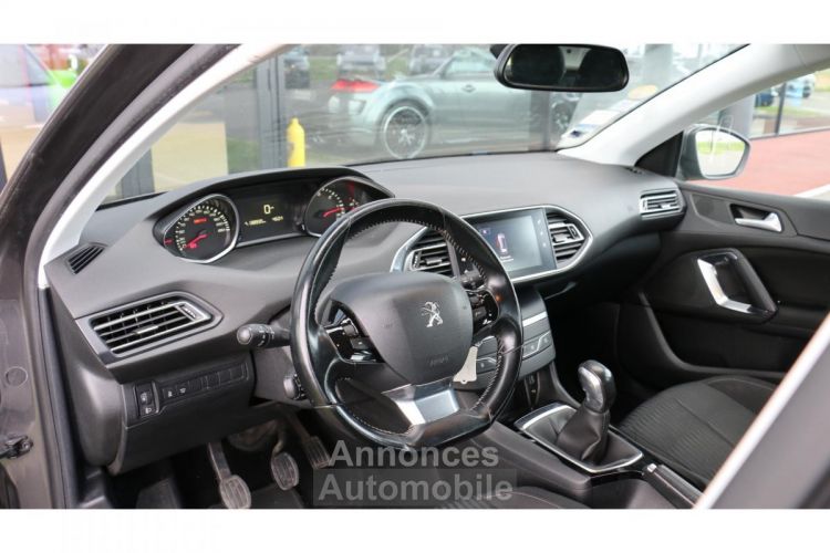 Peugeot 308 1.6 BlueHDi S&S - 100 II BERLINE Active PHASE 1 - <small></small> 9.900 € <small>TTC</small> - #18