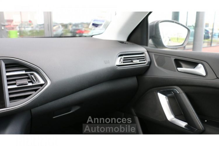Peugeot 308 1.6 BlueHDi S&S - 100 II BERLINE Active PHASE 1 - <small></small> 9.900 € <small>TTC</small> - #49