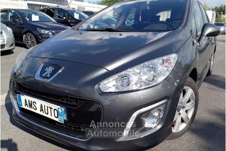 Peugeot 308 1.6 e-HDi 112ch Allure - <small></small> 6.490 € <small>TTC</small> - #1