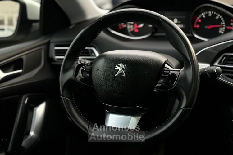 Peugeot 308 1.6 E-HDI FAP 115CH FELINE 5P - <small></small> 10.990 € <small>TTC</small> - #9