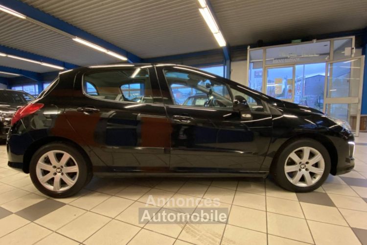 Peugeot 308 1.6 e-HDi112 FAP Allure 5p - <small></small> 4.990 € <small>TTC</small> - #4