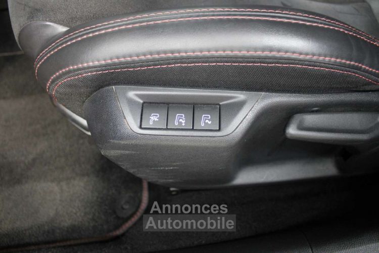 Peugeot 308 1.6 GT ~ Massage PDC Navi Airco Top Deal - <small></small> 12.990 € <small>TTC</small> - #12