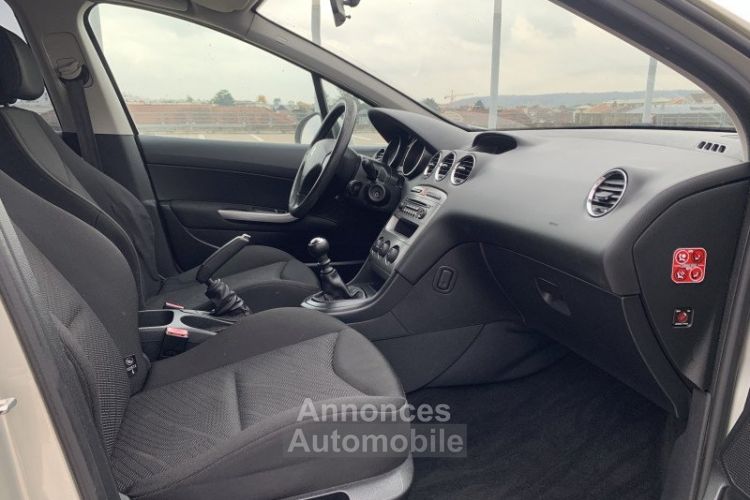 Peugeot 308 1.6 HDI110 CONFORT PACK FAP - <small></small> 2.980 € <small>TTC</small> - #18