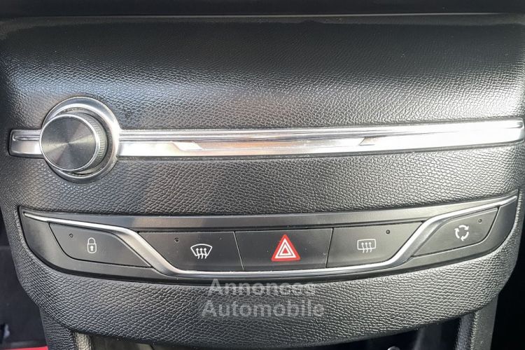 Peugeot 308 1.6 THP 125CH ACTIVE 5P - <small></small> 8.590 € <small>TTC</small> - #17