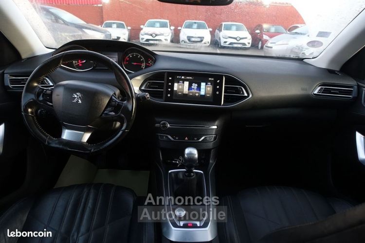 Peugeot 308 1.6 THP 156CH FELINE 5P - <small></small> 8.990 € <small>TTC</small> - #15