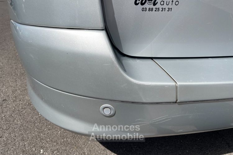 Peugeot 308 1.6 thp 156ch feline entretien a jour embrayage neuf toit panoramique ges chauffants - <small></small> 5.490 € <small>TTC</small> - #29