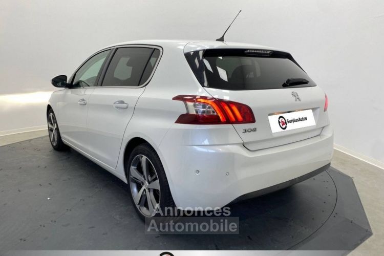 Peugeot 308 (2) 1.6 E-HDI 115 FAP Féline - <small></small> 8.590 € <small>TTC</small> - #3