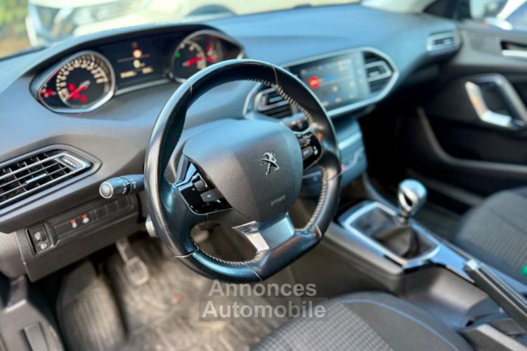 Peugeot 308 BlueHDi 130ch Style - CARPLAY - NAV - CLIM BIZONE - <small></small> 11.990 € <small>TTC</small> - #9