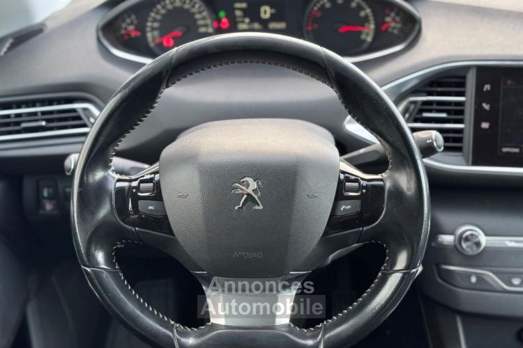 Peugeot 308 GEN II 110ch STYLE APPLE CARPLAY CAMERA DE RECUL COURROIE OK - <small></small> 8.990 € <small>TTC</small> - #14